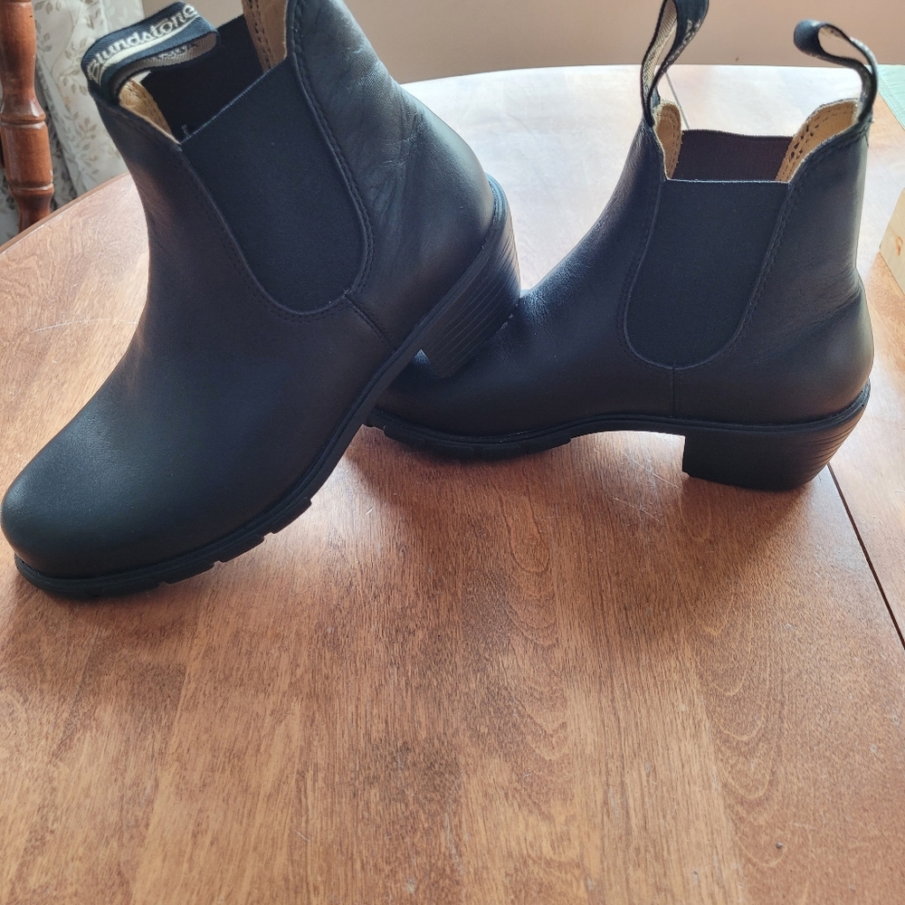 Heeled Blundstone boots